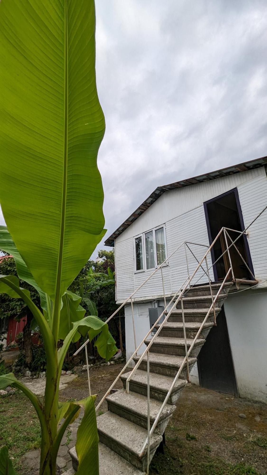 Mano'S Guest House Kobuleti Exterior foto